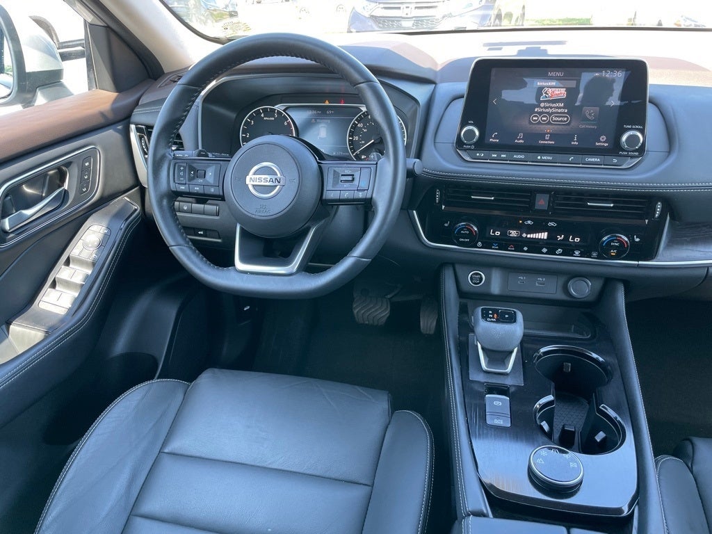 2021 Nissan Rogue SL w/Bose, Panoroof, AWD, Apple Play, Leather